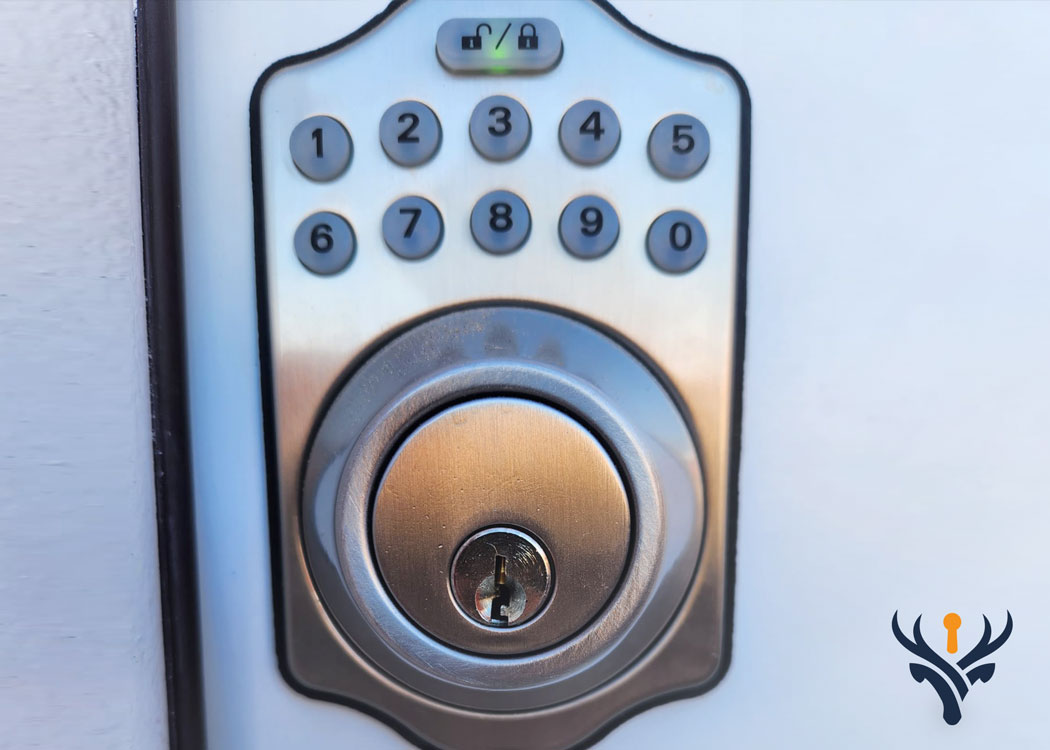 Keyless door lock